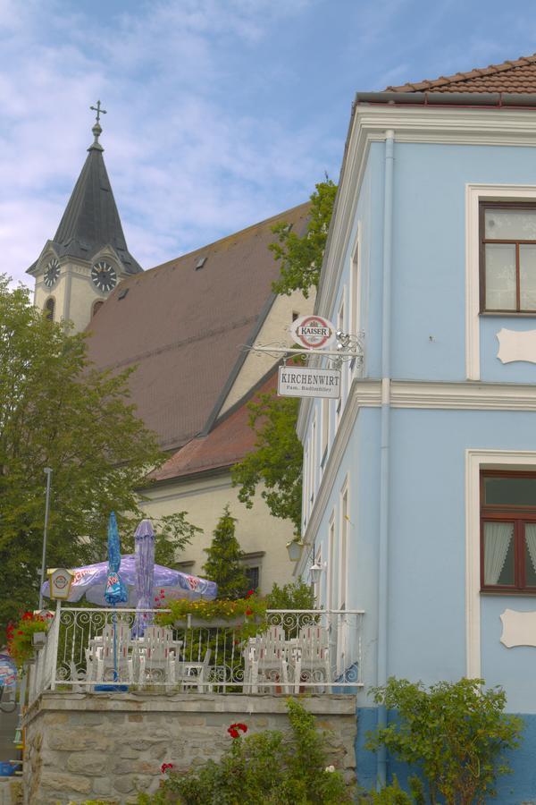 Kirchenwirt Inn Kreuzen  Exterior photo